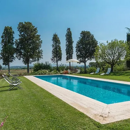 Villa Fattoria L'olmo Rosso 14 *